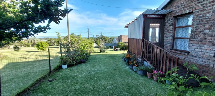 2 Bedroom Property for Sale in Sunrise On Sea Eastern Cape